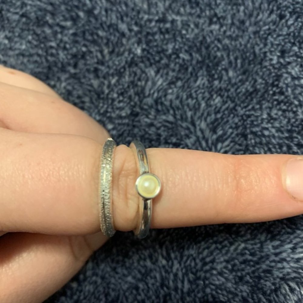 Ring - Picture 2 of 2